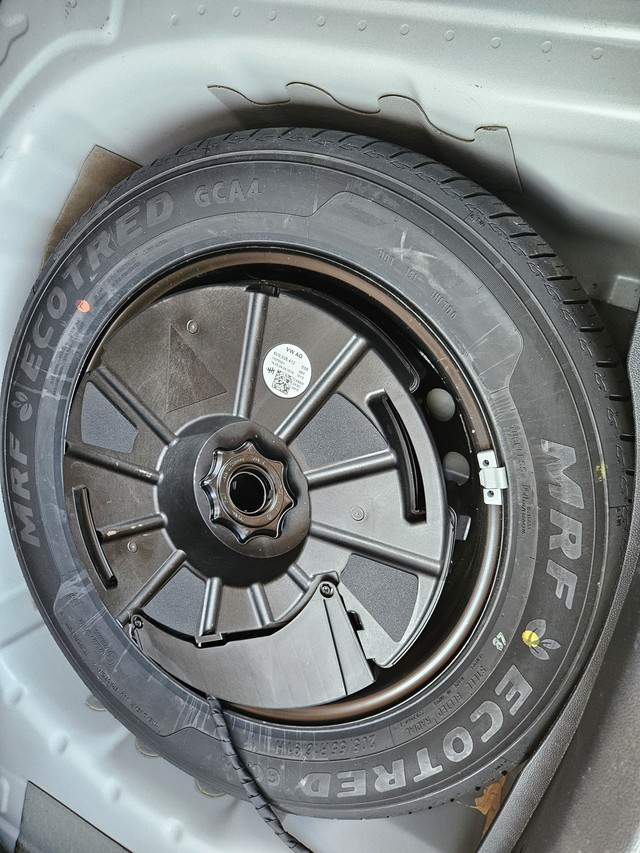 Second-hand 2024 Volkswagen Taigun 1.5 TSI GT Plus DSG ES for sale in Mumbai-24