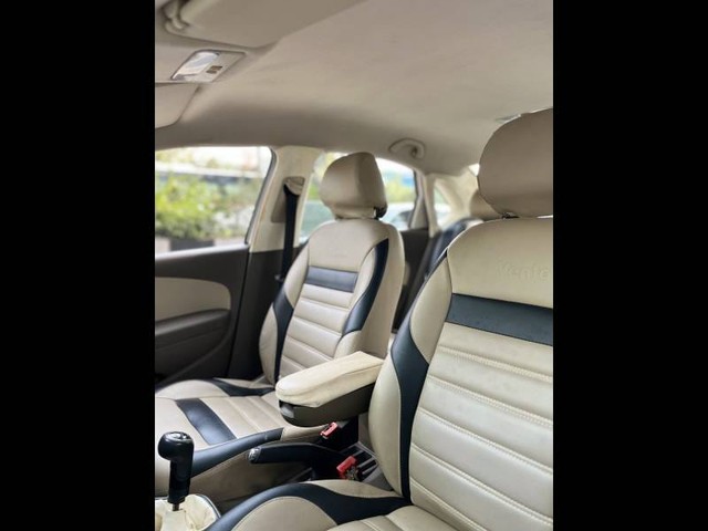 Second-hand 2013 Skoda Rapid 1.6 MPI Active for sale in New Delhi-5