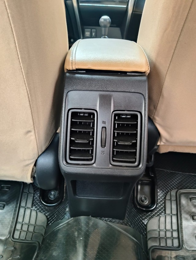 Second-hand 2014 Honda City i DTEC SV for sale in Chennai-17