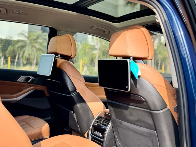 Second-hand 2021 BMW X7 xDrive30d DPE Signature for sale in New Delhi-16