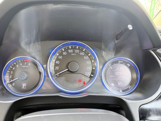 Second-hand 2015 Honda City i VTEC SV for sale in Thane-14