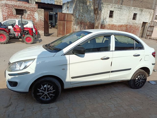 Second-hand 2017 Tata Zest Revotron 1.2T XE for sale in Hathras-4