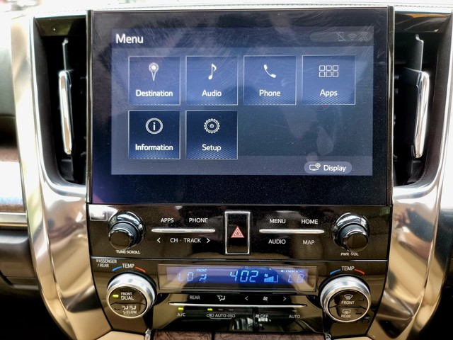 Second-hand 2022 Toyota Vellfire Executive Lounge BSVI for sale in Chennai-15