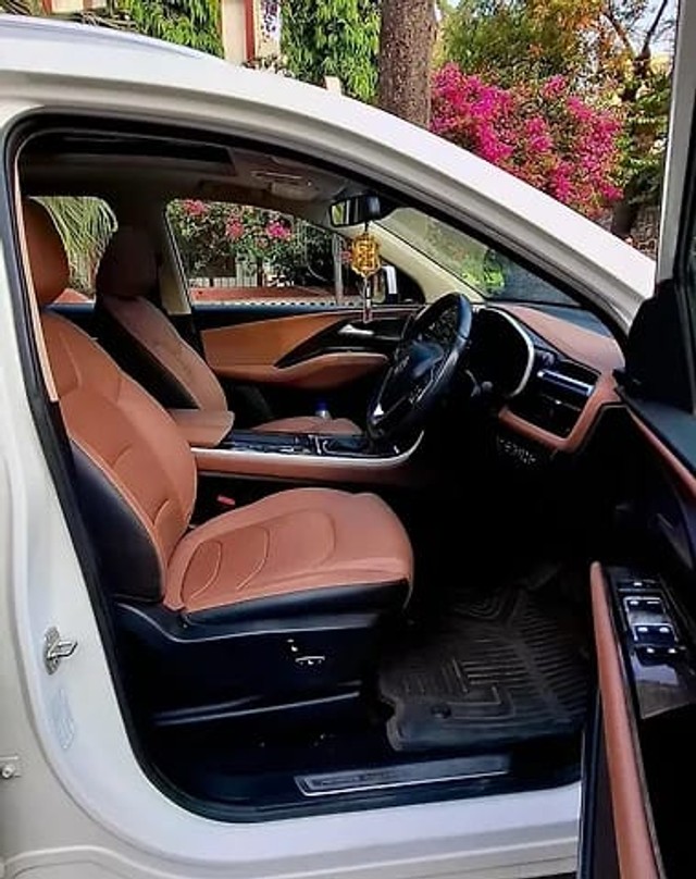 Second-hand 2023 MG Hector Plus 1.5 Turbo Savvy Pro CVT 7 Str BSVI for sale in Mumbai-7
