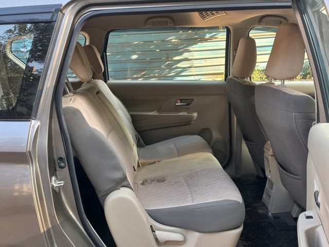 Second-hand 2022 Maruti Ertiga ZXI CNG for sale in New Delhi-12