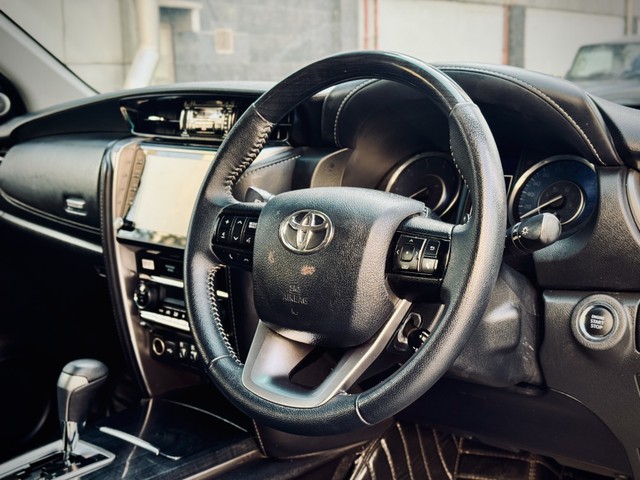 Second-hand 2025 Toyota Fortuner 4X2 Diesel AT for sale in New Delhi-15