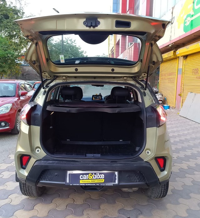 Second-hand 2022 Tata Nexon XZA Plus Kaziranga Edition AMT for sale in Faridabad-14