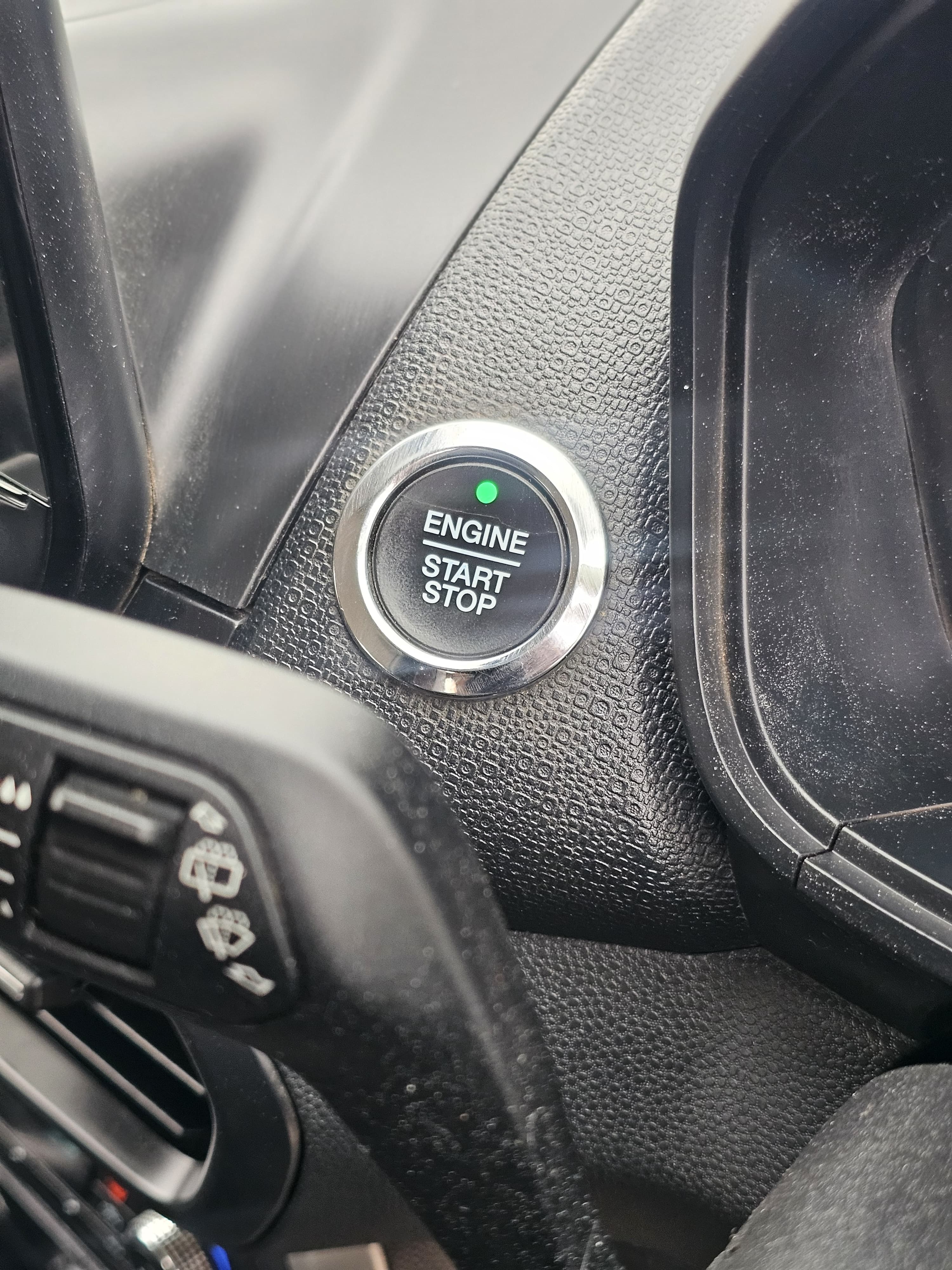 Buy Used Ford Ecosport 1.5 Diesel Titanium BSIV of 2018 model @ 7 ...