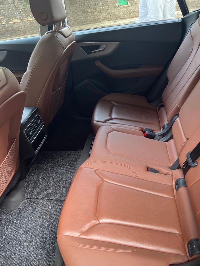 Second-hand 2022 Audi Q8 Celebration Edition BSVI for sale in Ludhiana-11