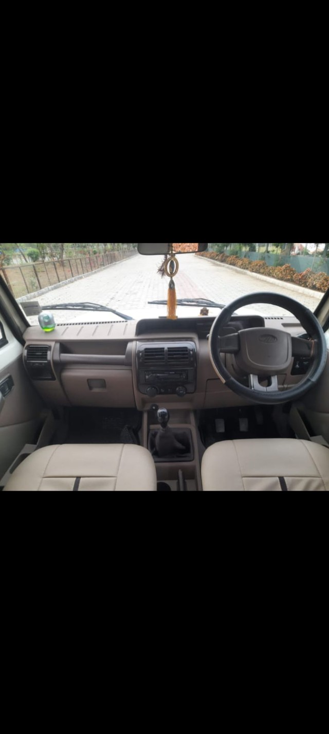Second-hand 2017 Mahindra Bolero SLE for sale in Indore-2