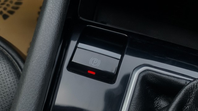 Second-hand 2024 Jeep Compass 2.0 Model S Opt 4x4 AT for sale in New Delhi-16