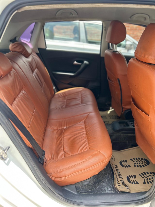 Second-hand 2015 Volkswagen Polo 1.2 MPI Comfortline for sale in Lucknow-8