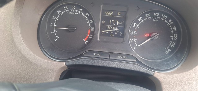 Second-hand 2015 Skoda Rapid 1.5 TDI Elegance for sale in Lucknow-3