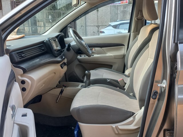 Second-hand 2022 Maruti Ertiga ZXI CNG for sale in New Delhi-5
