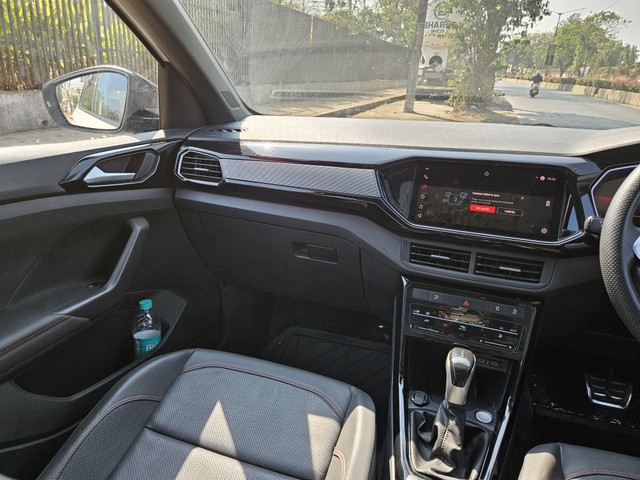 Second-hand 2024 Volkswagen Taigun 1.5 TSI GT Plus DSG ES for sale in Mumbai-18