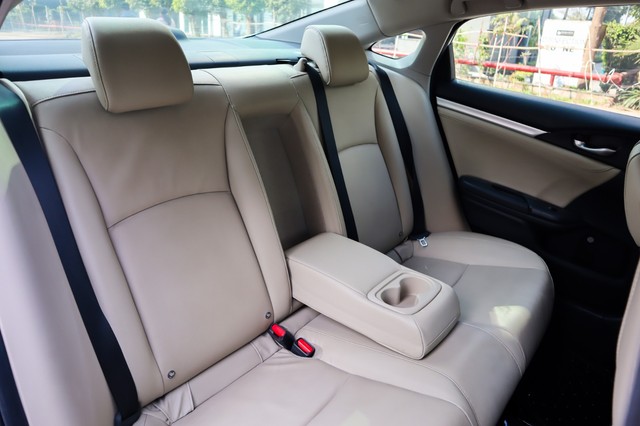 Second-hand 2019 Honda Civic ZX BSIV for sale in New Delhi-5