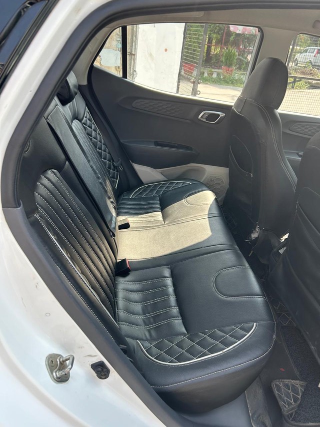 Second-hand 2020 Hyundai Aura SX Plus AMT for sale in Lucknow-7