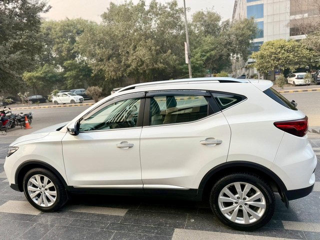 Second-hand 2023 MG Astor Super MT for sale in New Delhi-2