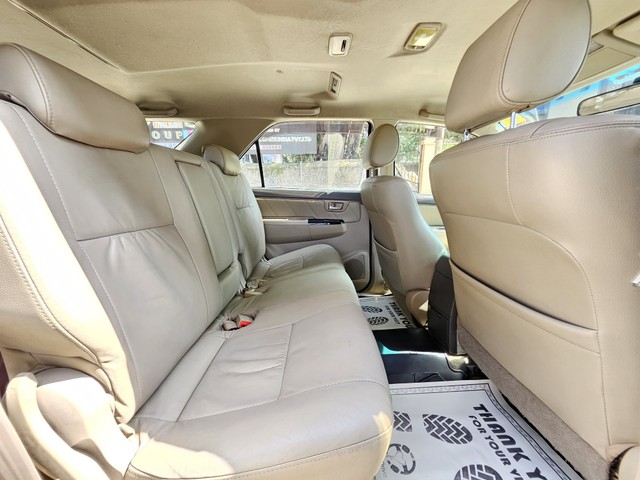 Second-hand 2013 Toyota Fortuner 4x2 AT TRD Sportivo for sale in Mumbai-11