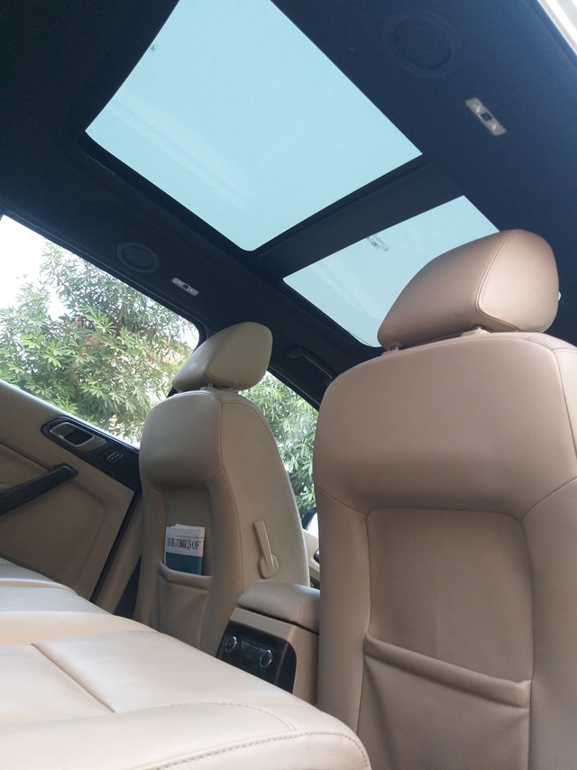 Second-hand 2020 Ford Endeavour Titanium Plus 4X2 for sale in Ludhiana-13