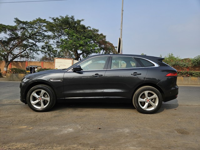 Second-hand 2019 Jaguar F-Pace Prestige 2.0 AWD for sale in Mumbai-4
