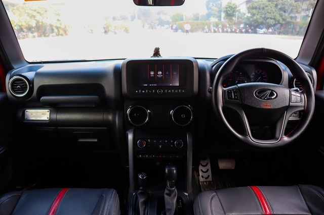 Second-hand 2022 Mahindra Thar LX 4WD Hard Top AT BSVI for sale in New Delhi-14