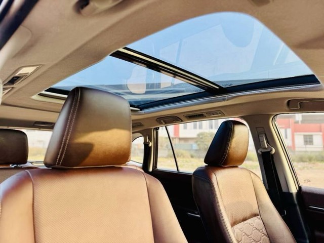 Second-hand 2024 Toyota Innova Hycross ZX(O) Hybrid for sale in New Delhi-6