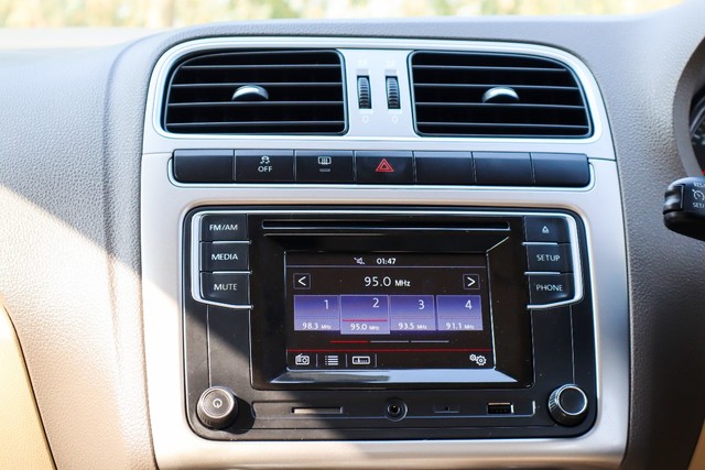 Second-hand 2017 Volkswagen Vento 1.2 TSI Highline AT for sale in New Delhi-8