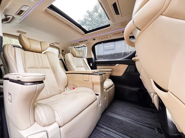 Second-hand 2021 Toyota Vellfire Executive Lounge BSVI for sale in Chennai-8