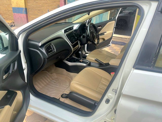 Second-hand 2019 Honda City i-VTEC CVT V for sale in Faridabad-9
