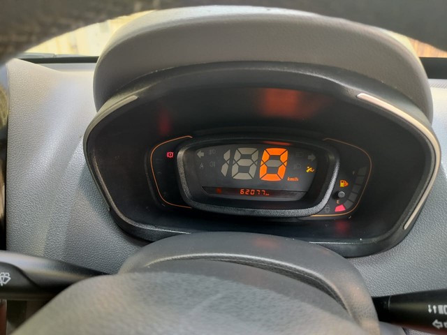 Second-hand 2016 Renault KWID 1.0 RXT for sale in Thane-11