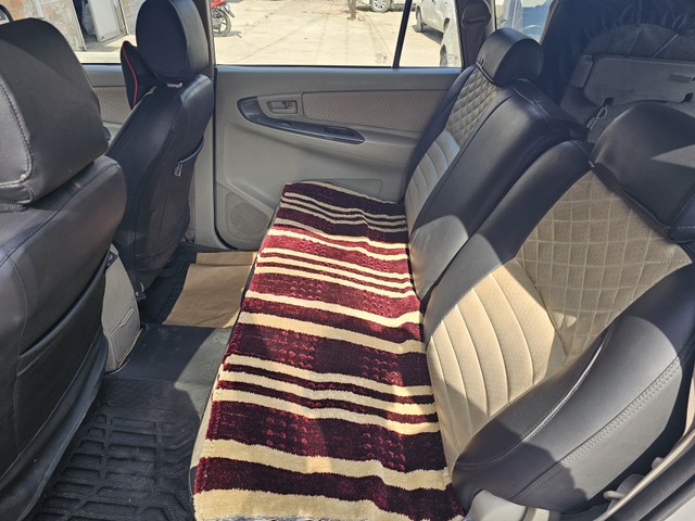 Second-hand 2014 Toyota Innova 2.5 G (Diesel) 7 Seater for sale in Jodhpur-9