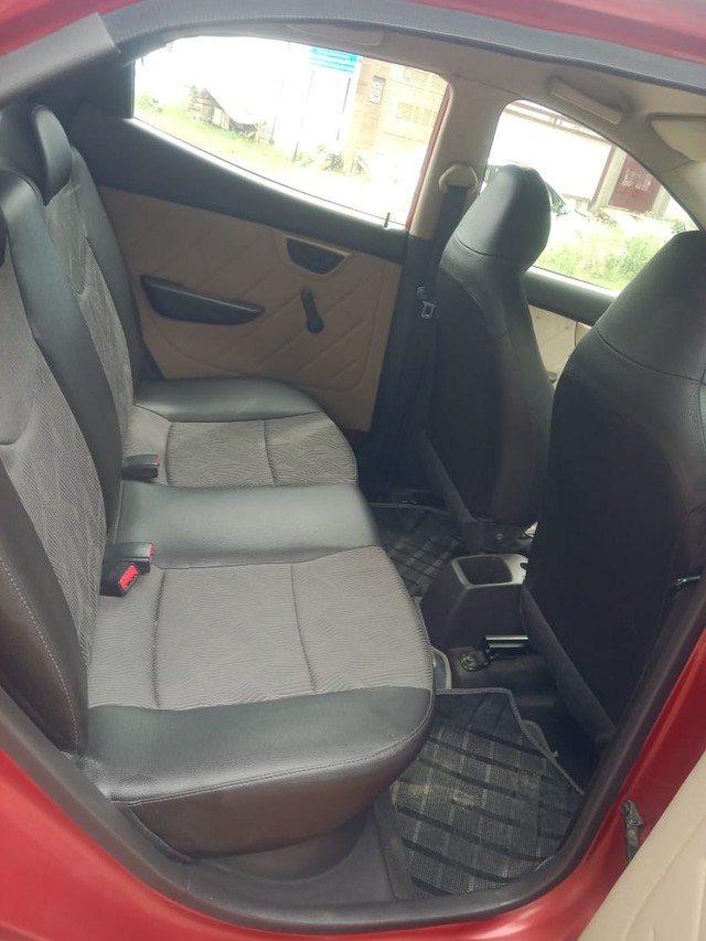 Second-hand 2011 Hyundai EON Era for sale in Lucknow-3