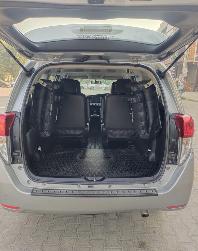 Second-hand 2022 Toyota Innova Crysta 2.4 G 7 STR for sale in Ludhiana-9