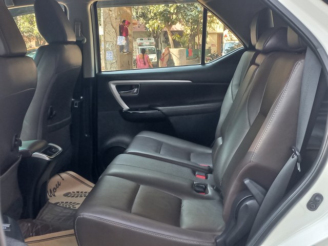 Second-hand 2019 Toyota Fortuner 2.8 2WD AT BSIV for sale in New Delhi-10