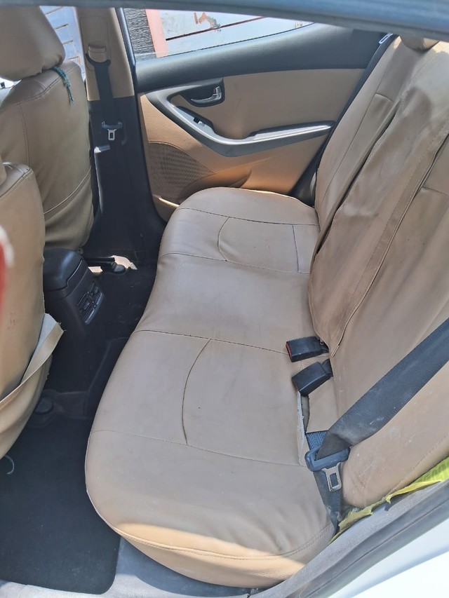 Second-hand 2013 Hyundai Elantra CRDi SX for sale in Lucknow-9