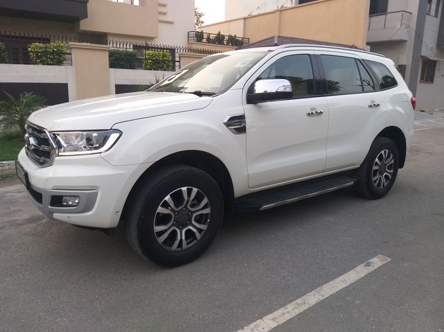 Second-hand 2020 Ford Endeavour Titanium Plus 4X2 for sale in Ludhiana-6