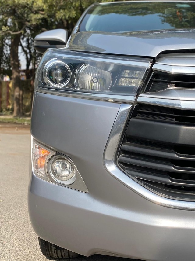 Second-hand 2018 Toyota Innova Crysta 2.4 VX MT 8S BSIV for sale in New Delhi-5