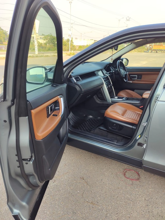 Second-hand 2016 Land Rover Discovery Sport SD4 HSE Luxury for sale in Ludhiana-8