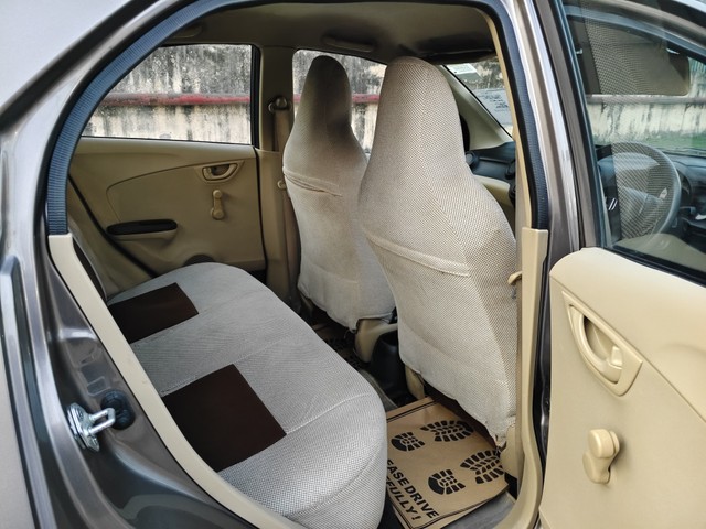 Second-hand 2013 Honda Brio EX MT for sale in Noida-10