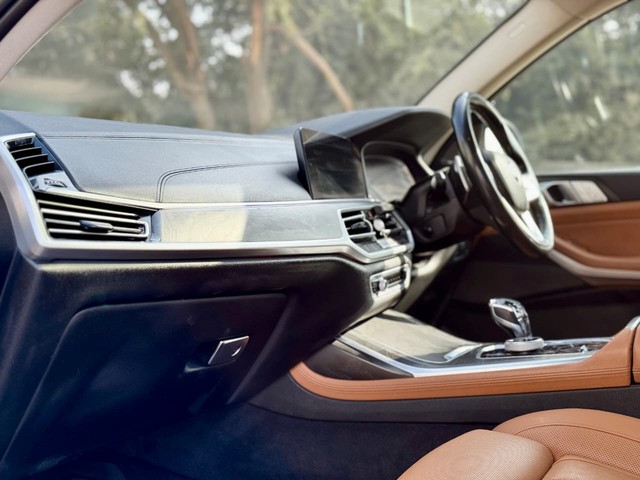 Second-hand 2021 BMW X7 xDrive30d DPE Signature for sale in New Delhi-10