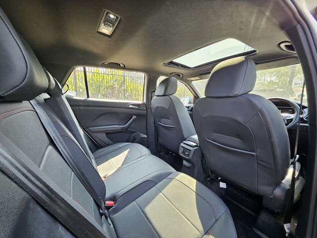 Second-hand 2024 Volkswagen Taigun 1.5 TSI GT Plus DSG ES for sale in Mumbai-15