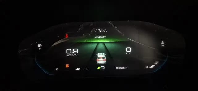 Second-hand 2023 MG Hector Plus 1.5 Turbo Savvy Pro CVT 7 Str BSVI for sale in Mumbai-6