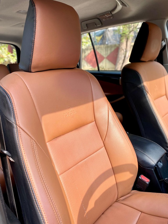 Second-hand 2019 Toyota Innova Crysta 2.4 GX MT BSIV for sale in New Delhi-14