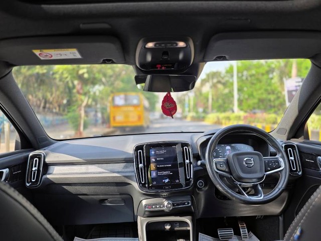 Second-hand 2021 Volvo XC40 T4 R-Design for sale in Mumbai-6
