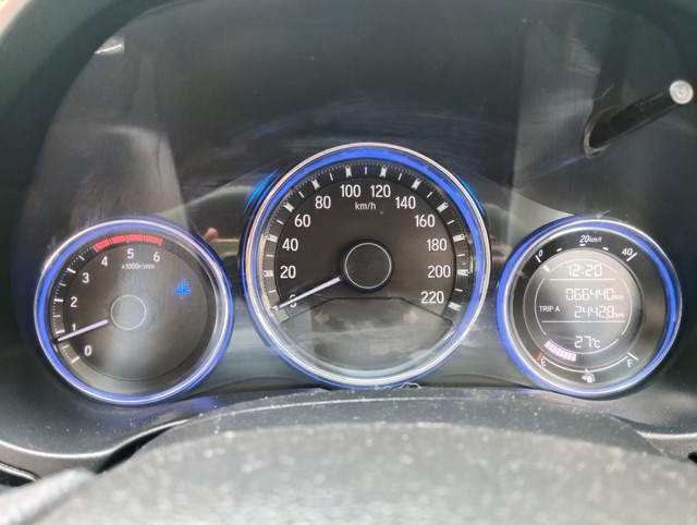 Second-hand 2014 Honda City i DTEC SV for sale in Chennai-16