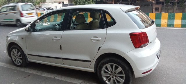 Second-hand 2015 Volkswagen Polo 1.2 MPI Highline for sale in Noida-4