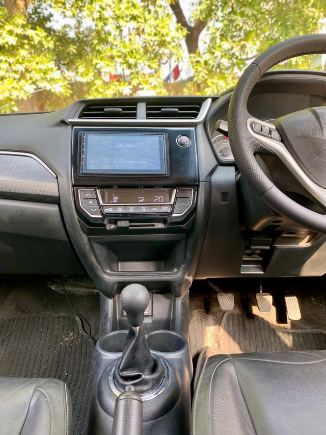 Honda BR-V i-VTEC VX MT Second-hand 2017 Honda BR-V i-VTEC VX MT for sale in New Delhi-4