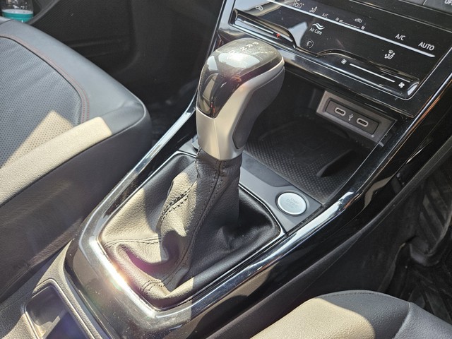 Second-hand 2024 Volkswagen Taigun 1.5 TSI GT Plus DSG ES for sale in Mumbai-7