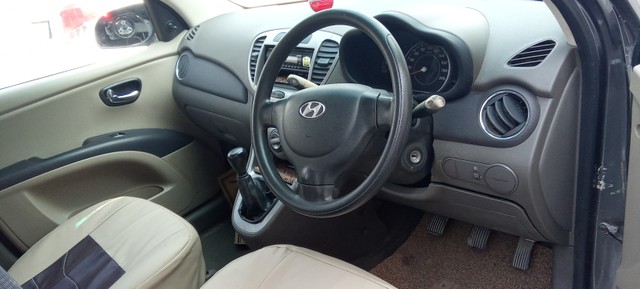 Second-hand 2012 Hyundai i10 Magna for sale in Noida-4